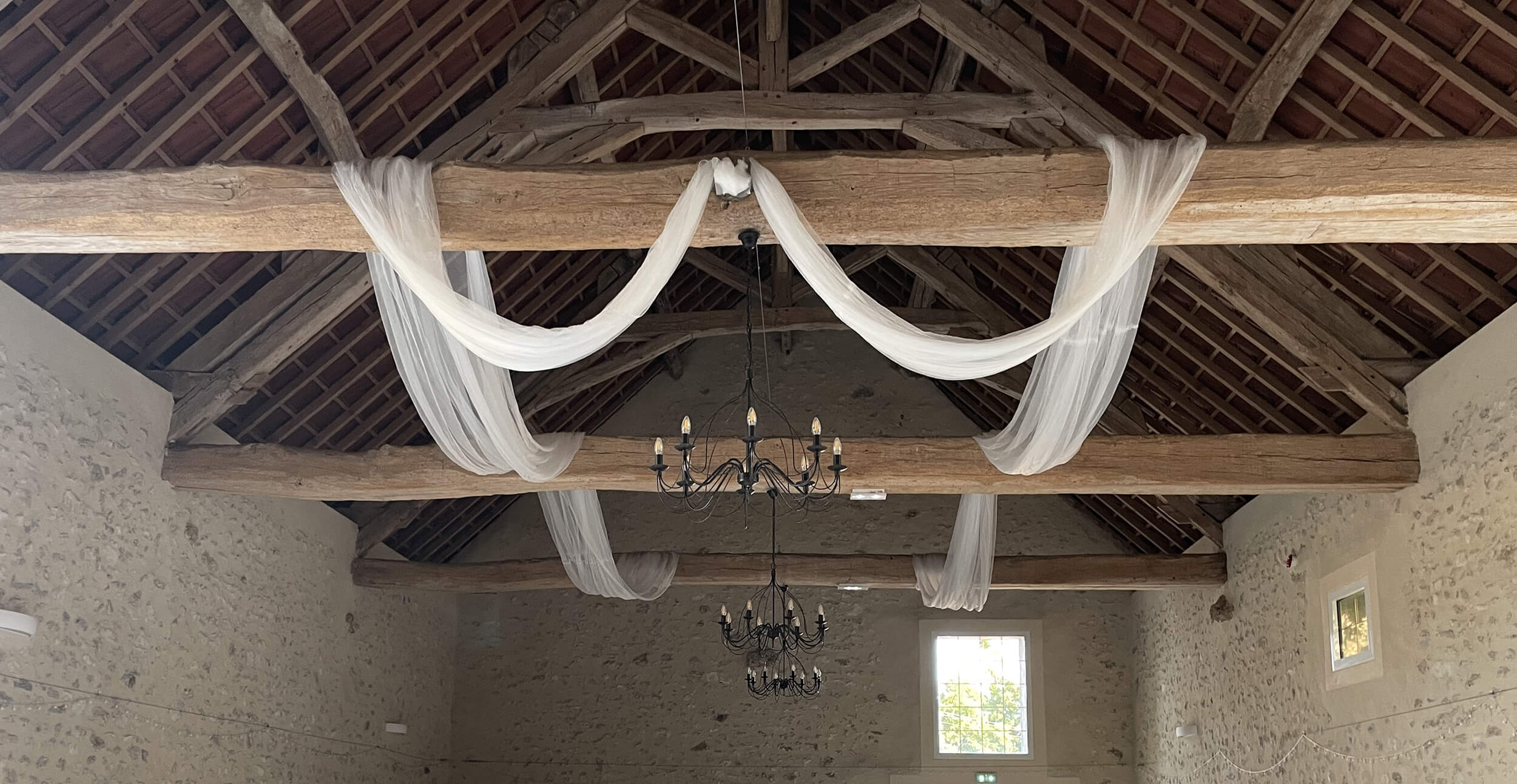 banniere-voilage-pour-plafond
